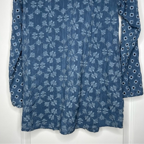 Johnny Was blue embroidered button down top size small - Picture 7 of 9